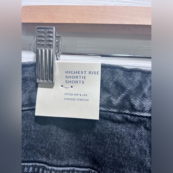 NWT Universal Threads Denim Plus Size Size Shorts - Picture 8 of 9